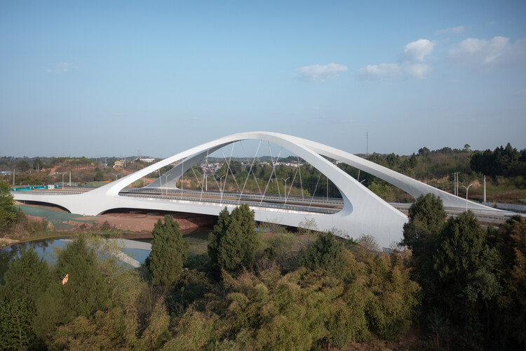 Мост через реку Цзянси / Zaha Hadid Architects - экстерьерная фотография, луч