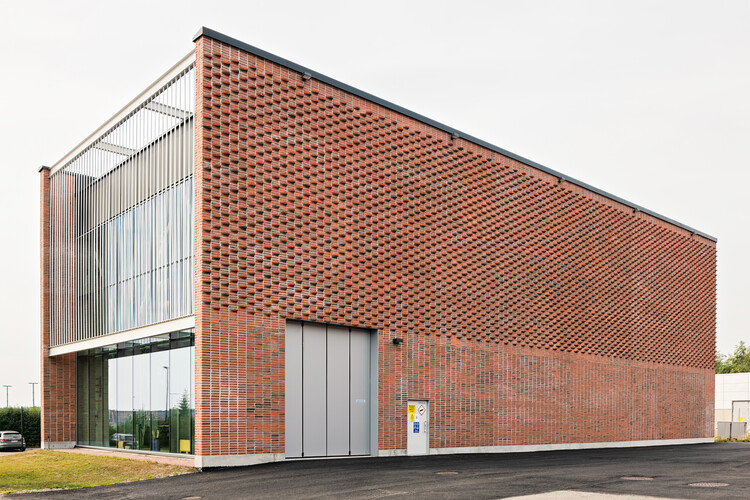 Здание теплового насоса Вуосаари / Virkkunen & Co Architects - Фотография экстерьера, кирпич, фасад