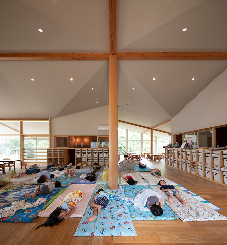 Детский сад Касимада / TERRAIN Architects - Фотография интерьера, Окна