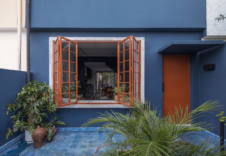 Цвет в конструкциях и ограждениях: применение в современном жилищном строительстве в Латинской Америке — изображение 16 из 19
