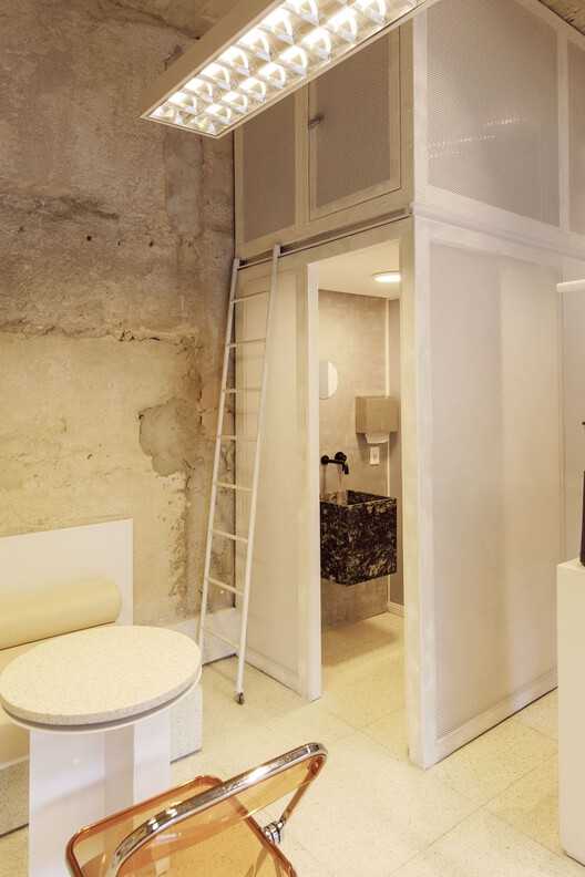 Кафе-студия / Toro Arquitectos - Фотография интерьера, ванная комната