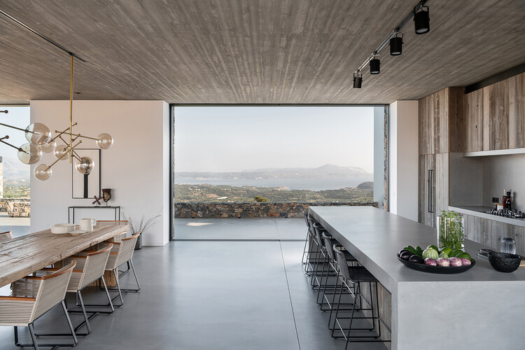 K1 Villa / Architify - Фотография интерьера, кухня, стол, стул, столешница