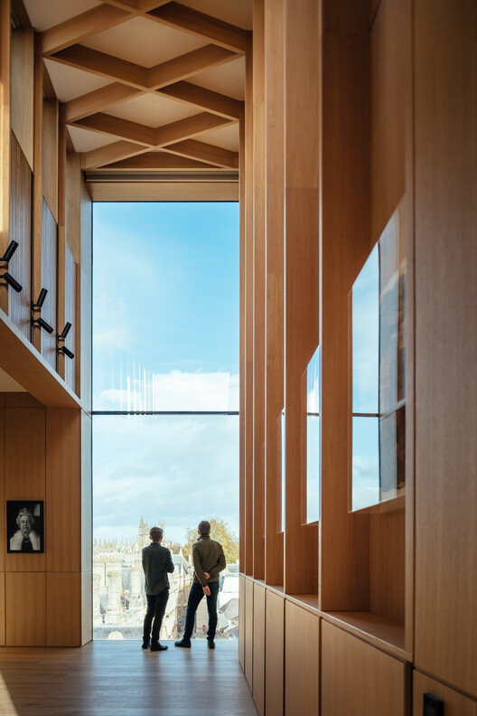 Здание Cheng Yu Tung / MICA Architects - Фотография интерьера, фасада