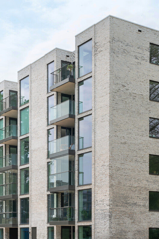Жилой Комплекс Палладио / V8 Architects - Фотография экстерьера, окна, фасад