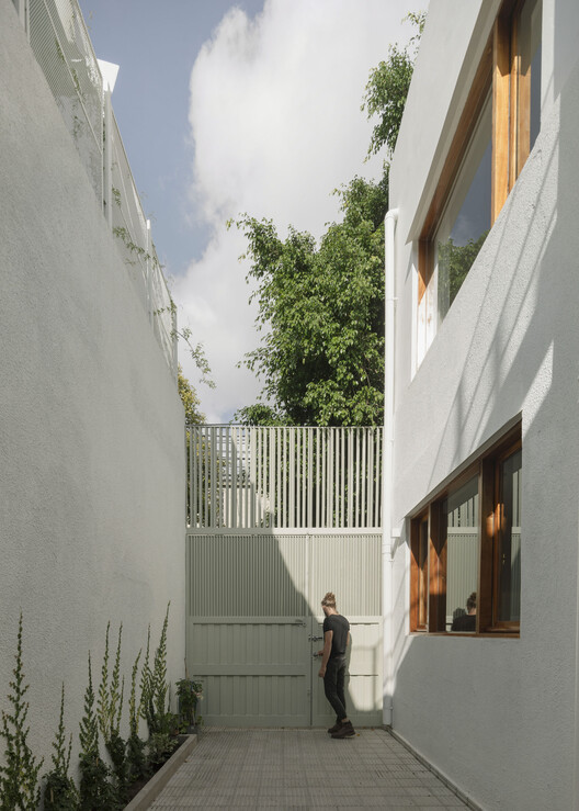 Дом в Оливосе/Арк.  Карлос А. Хурадо - фотография экстерьера, окон, фасада