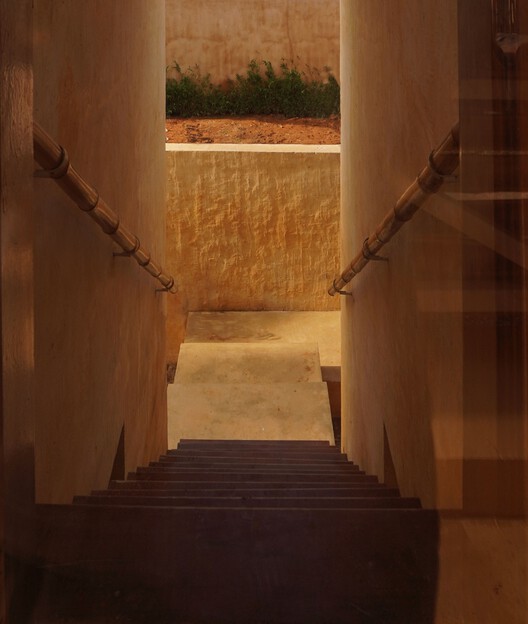 Вилла Мондуку / Азнар + Тайли - Фотография интерьера, лестница