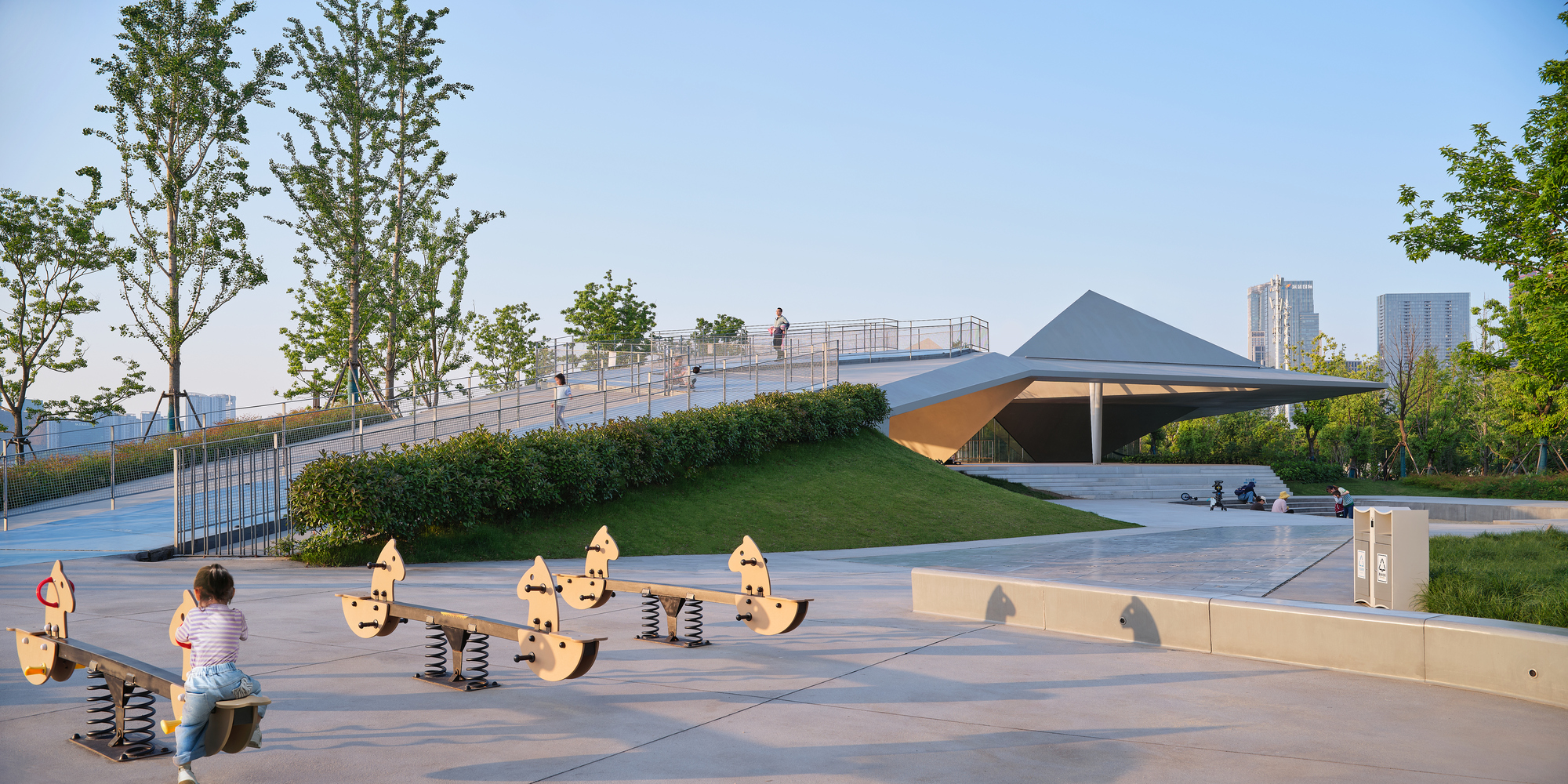 Общественное пространство на набережной Ханчжоу — Парк Азиатских игр Саньцяо / Студия оригинального дизайна TJAD