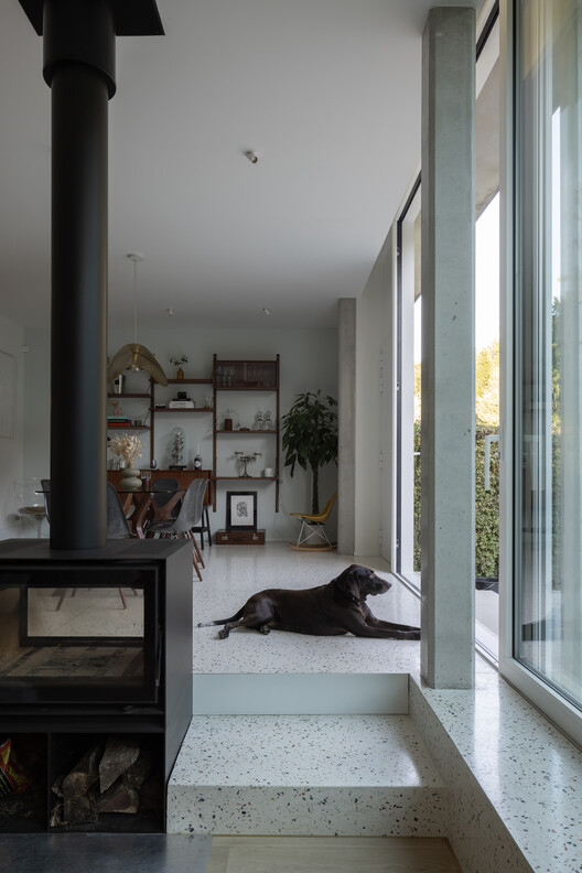Дом Лоика и Оливии / Atelier H Architecture - Фотография интерьера, окна