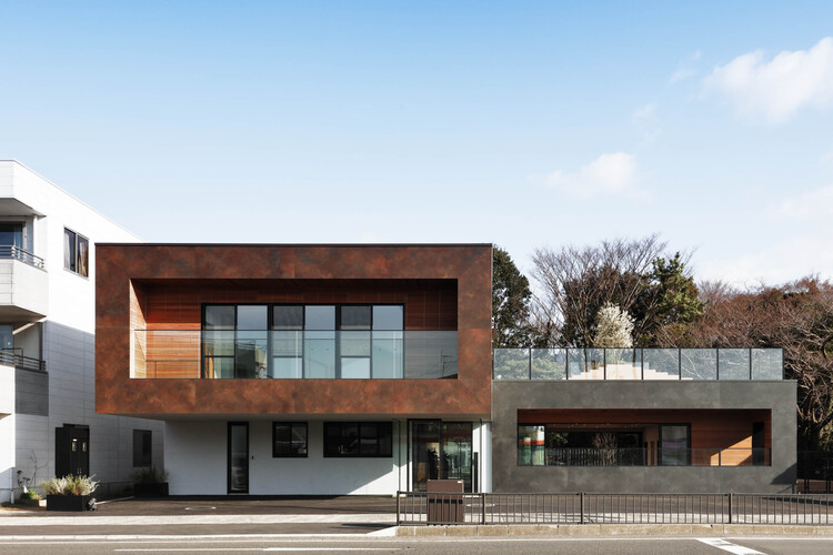 JPP Nursery / HIBINOSEKKEI + Youji no Shiro + Kids Design Labo - Фотография экстерьера, окон, фасада