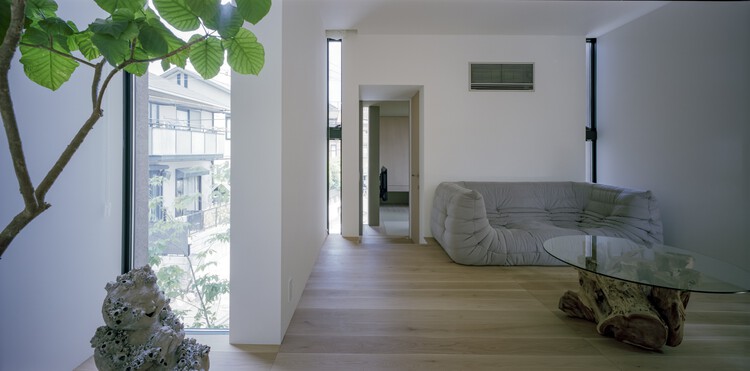 Дом в Окамото / FujiwaraMuro Architects — Фотография интерьера, спальни, окон