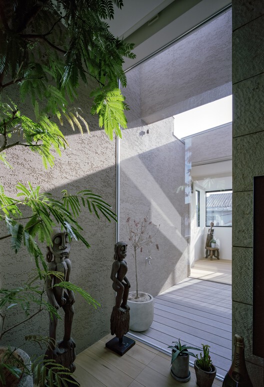 Дом в Окамото / FujiwaraMuro Architects — фотография экстерьера, окна