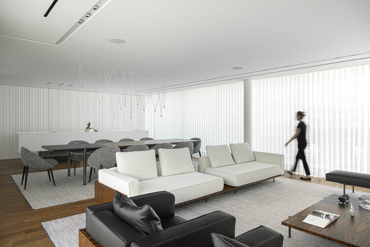 RiscoWhite House / Risco Singular - Arquitectura - Фотография интерьера, гостиная, стол, диван