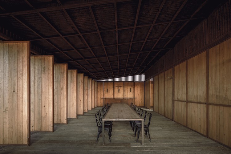 Tierra Tinta Pavilion / CoA Arquitectura - Фотография интерьера, Столовая, Стул