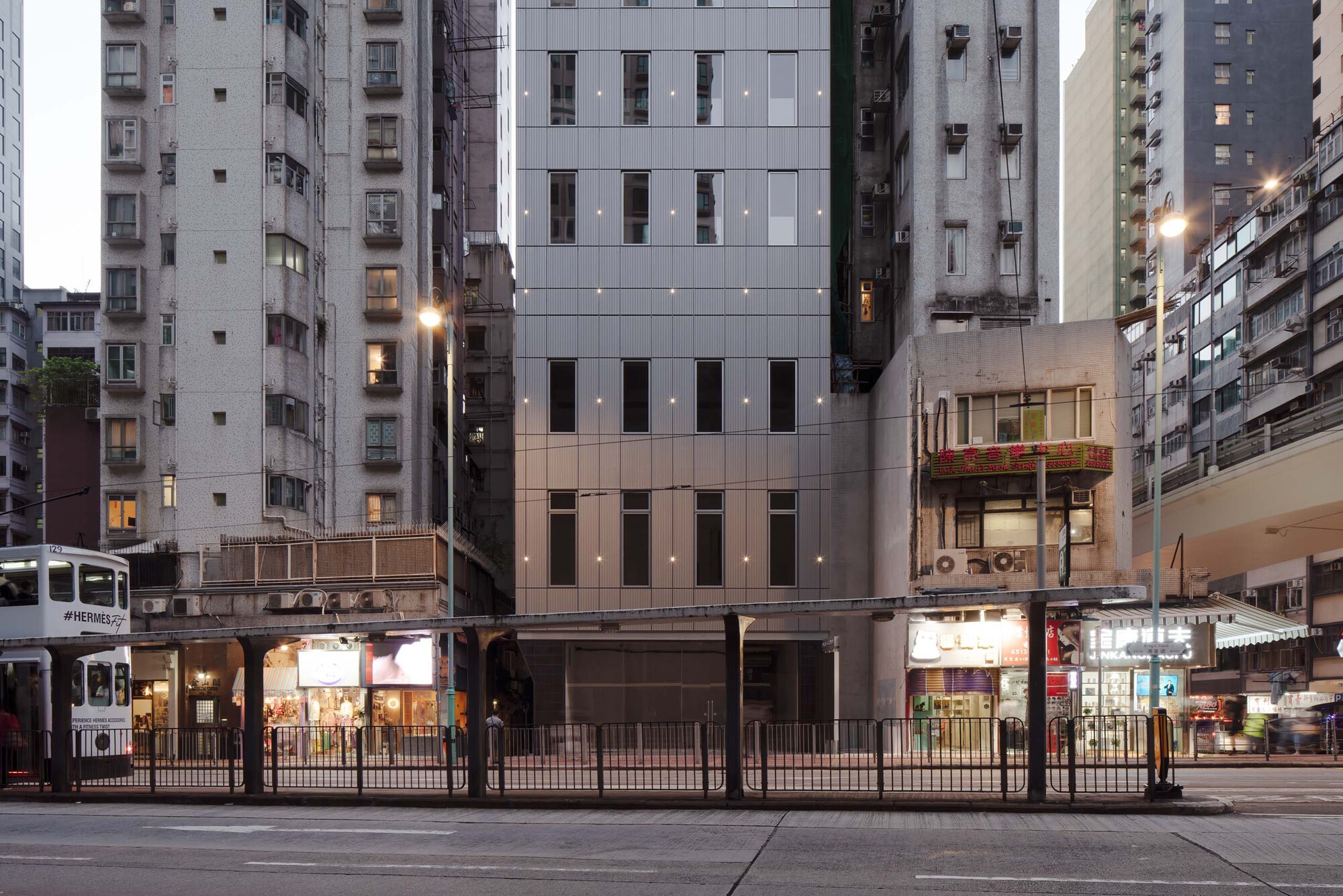 39 King’s Road Building / BEAU Architects
