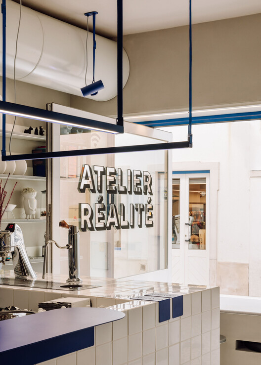 The Capsule Cafe / Atelier Réalité - Фотография интерьера, кухни