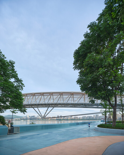 Общественное пространство на набережной Ханчжоу - Шелковый мост / Студия оригинального дизайна TJAD - Экстерьерная фотография, набережная
