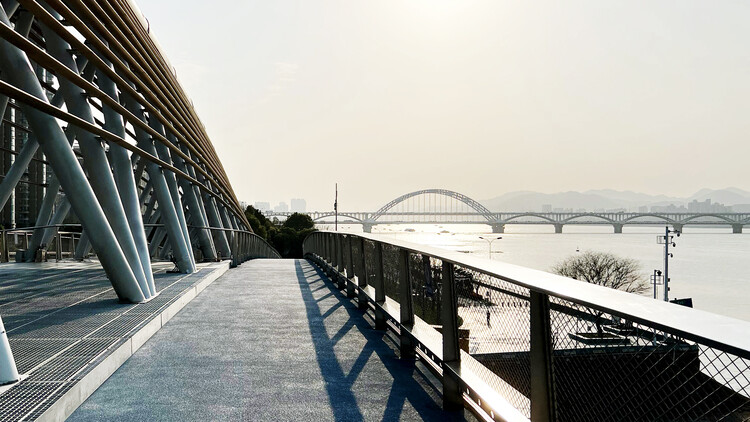Общественное пространство на набережной Ханчжоу — Шелковый мост / Студия оригинального дизайна TJAD — Балка, перила