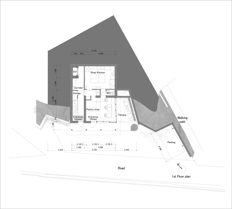 Дом и кондитерская ТАКААСИРО / Архитектурная лаборатория Мэгуро — изображение 15 из 18