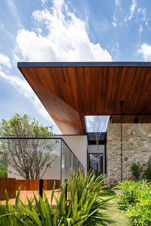 Terras House / Taguá Arquitetura - Экстерьерная фотография, фасад, сад