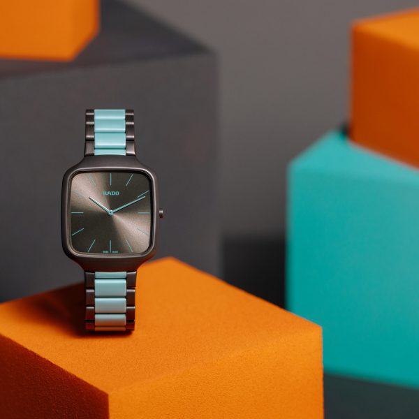Rado представляет двухцветные часы, вдохновленные цветовой палитрой Ле Корбюзье