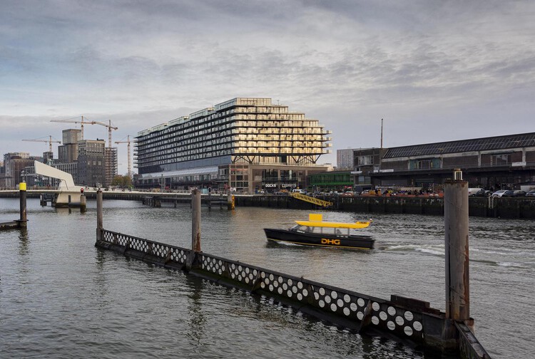 Путеводитель по Роттердаму: 20 интересных проектов в морском центре Нидерландов — изображение 18 из 23