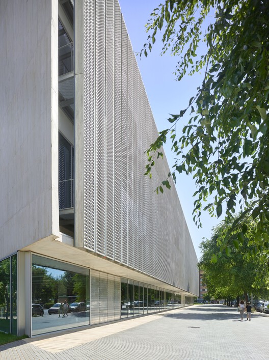 Публичная библиотека Кордовы / Paredes Pedrosa Arquitectos - Фотография экстерьера, фасад