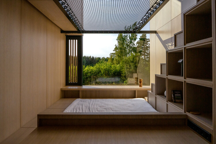 Piil Tree House Retreat / Арсенит - Фотография интерьера, спальня, окна