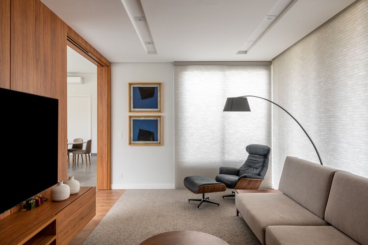 Дом с патио / Рената Барбугли - фотография интерьера, гостиная, стул