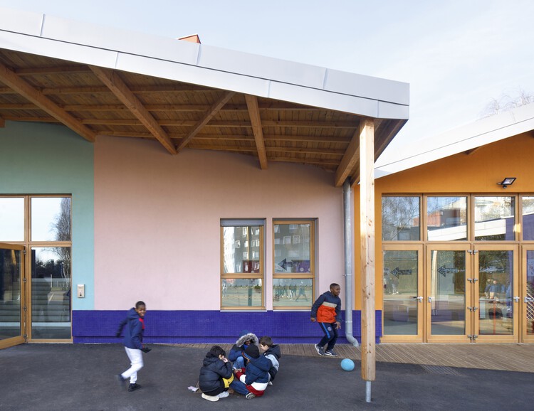 Школа Жана Масе / SOL архитектура и урбанизм - Фотография экстерьера, окна