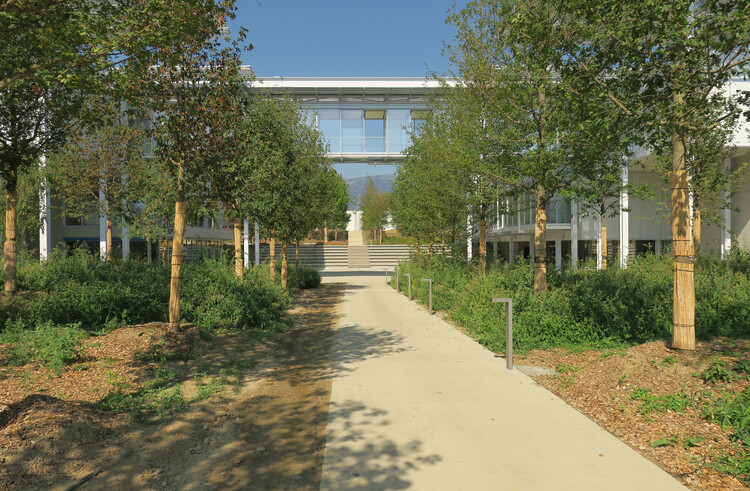 Пол Клеманс опубликовал изображения здания Центра научных исследований ЦЕРН, спроектированного Ренцо Пиано в Женеве, Швейцария — изображение 15 из 36