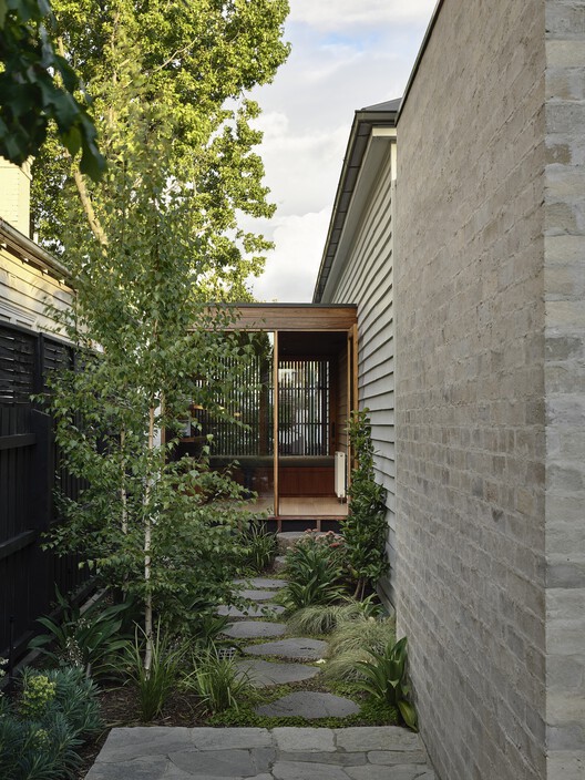 Malvern House / Lande Architects — фотография экстерьера, окна, фасад, двор