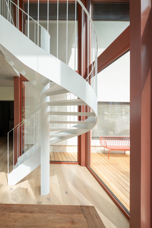 House Schmitten / Steiner Architecture - Фотография интерьера, лестница, перила, балка