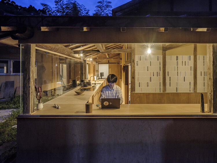 Arai Mise Studio / kurosawa kawara-ten - Фотография экстерьера, окна, фасад, балка