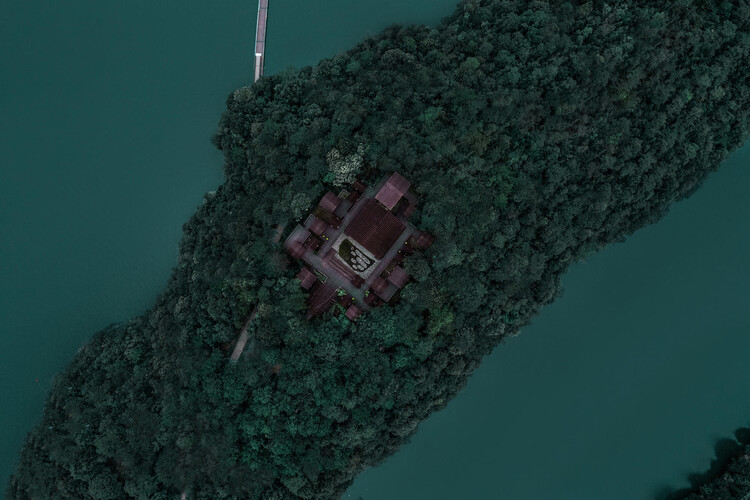 Раскопки на необитаемом острове: уединенные места и курорты с водой повсюду — изображение 6 из 9