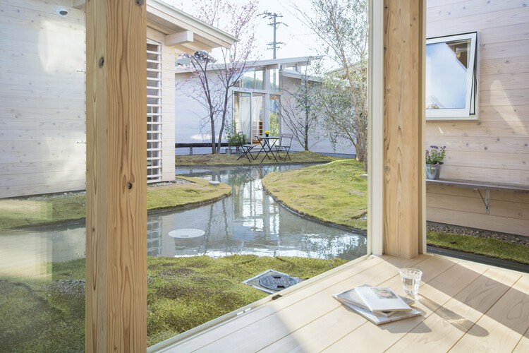 Awazuku House / Studio Velocity - Фотография интерьера, окон, фасада, сада