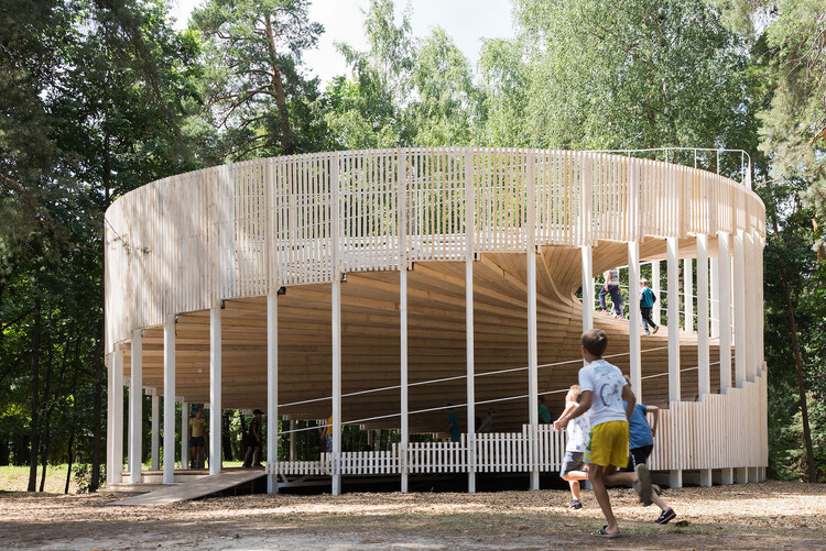 Устойчивое развитие и инновации в эфемерной архитектуре: 15 деревянных павильонов — изображение 7 из 17