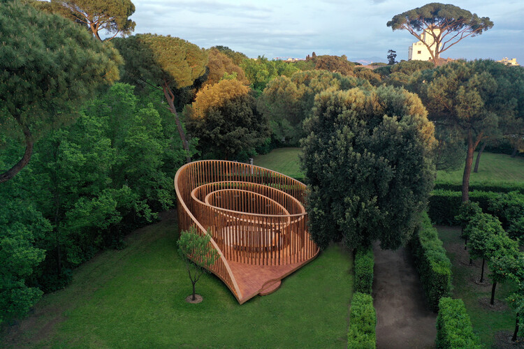 Устойчивое развитие и инновации в эфемерной архитектуре: 15 деревянных павильонов — изображение 6 из 17