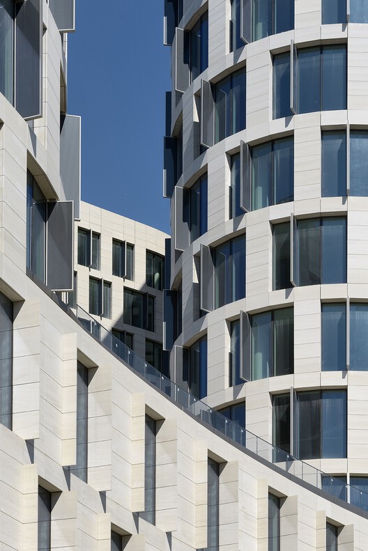 Quatuor Building / Jaspers-Eyers Architects — Фотография экстерьера, окна