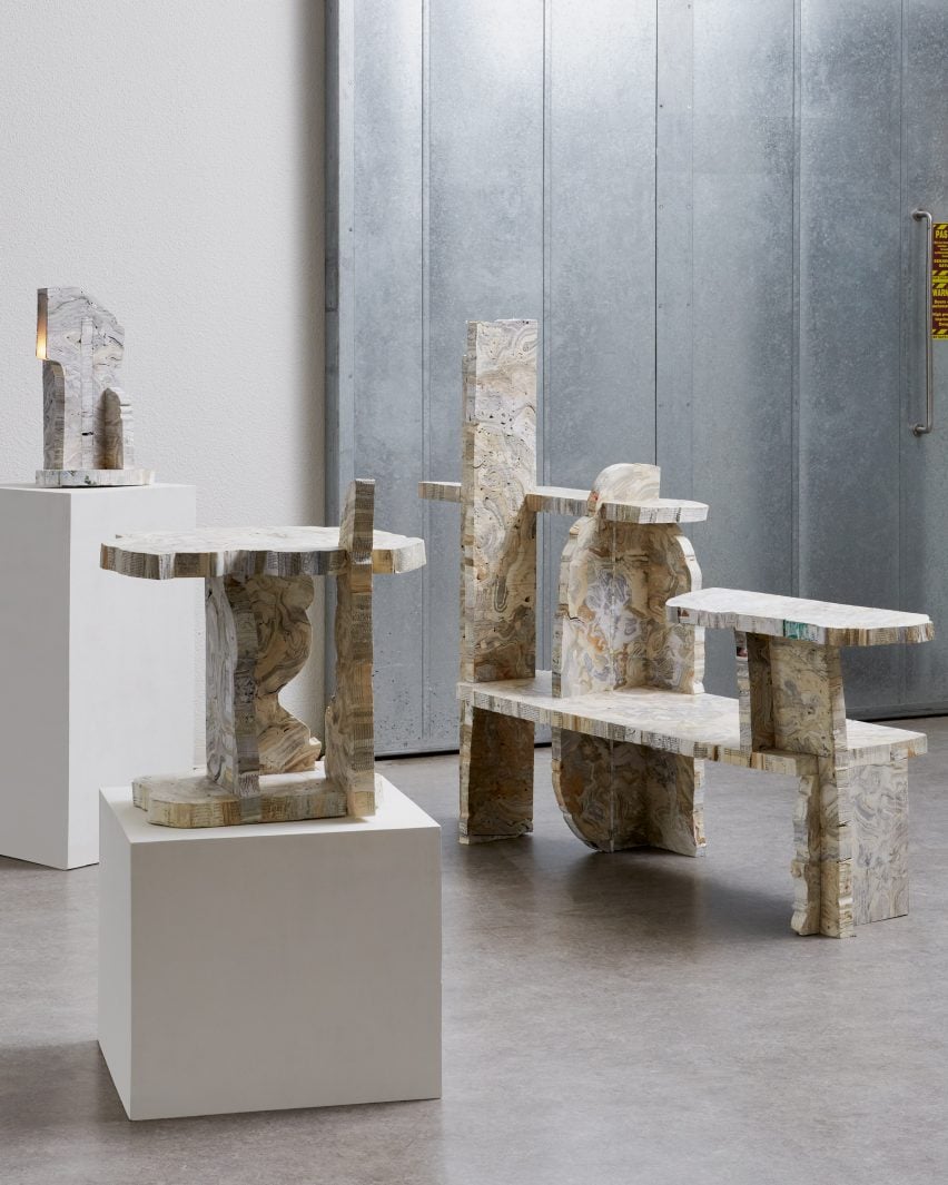 Мебель Transformed Remnants, изготовленная из подержанных книг Виллема Цвирса, на выставке выпускников Академии дизайна в Эйндховене на Неделе дизайна в Голландии 2023.