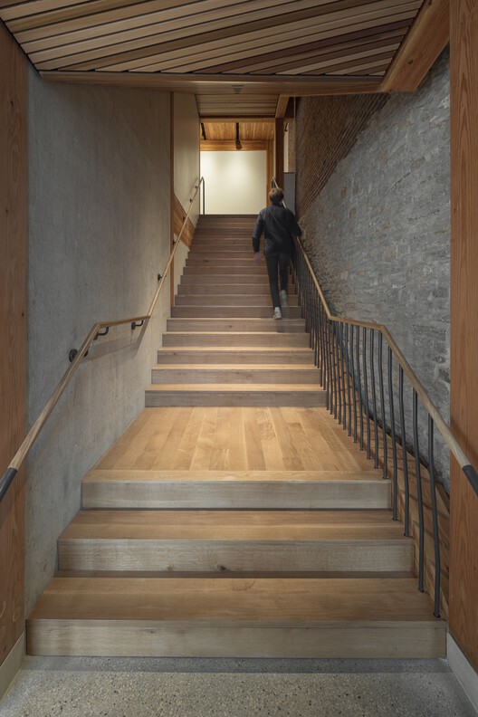 Vesterheim Commons / Snøhetta — фотография интерьера, лестницы, перила