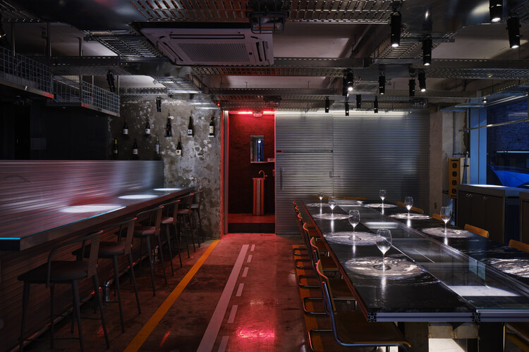 Ресторан Dosan Precision / Индисалон - Фотография интерьера, кухня, стол, стул