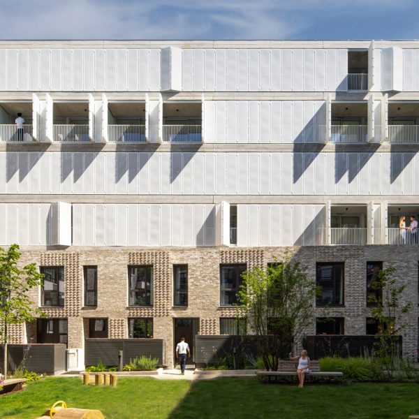 Coffey Architects проектирует жилье и арт-пространства в Лондоне