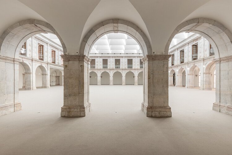Центр мероприятий Convento do Beato / RISCO - Фотография интерьера, колонна, аркада, арка