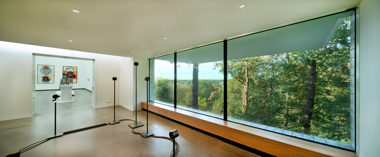 Музей Арнема / Benthem Crouwel Architects - Фотография интерьера, ванная комната, окна, перила