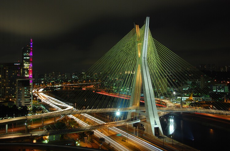 Стяжки в бразильской архитектуре: от мебели до городской инфраструктуры — изображение 17 из 18
