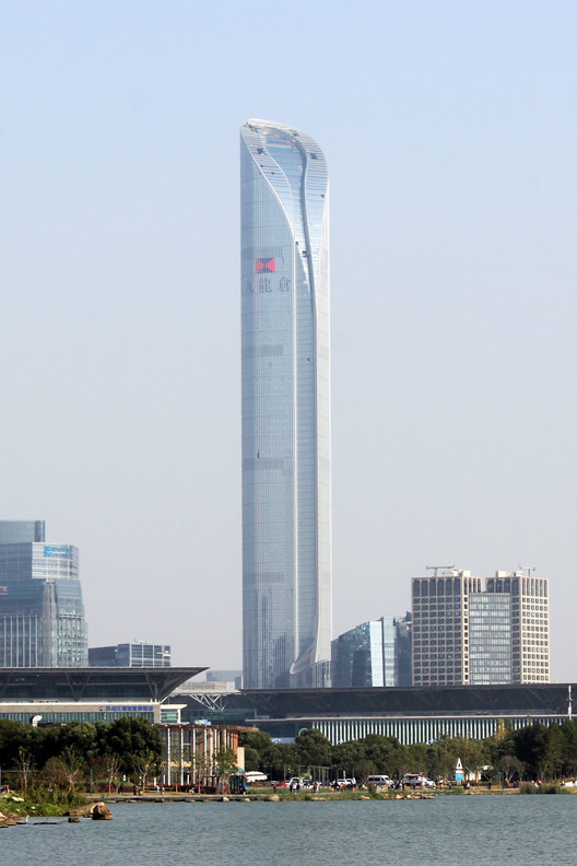 25 самых высоких зданий в мире — изображение 21 из 25