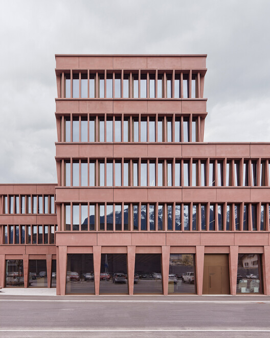 Штаб-квартира Jägerbau / Innauer-Matt Architekten - Фотография экстерьера, фасада