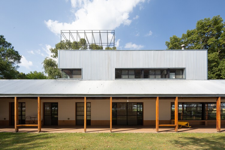 Загородный дом в Пиле / DRM Arquitectura - Фотография экстерьера, фасад