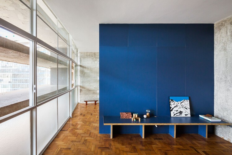 Квартира Копан / Vereda Arquitetos - Фотография интерьера, стол