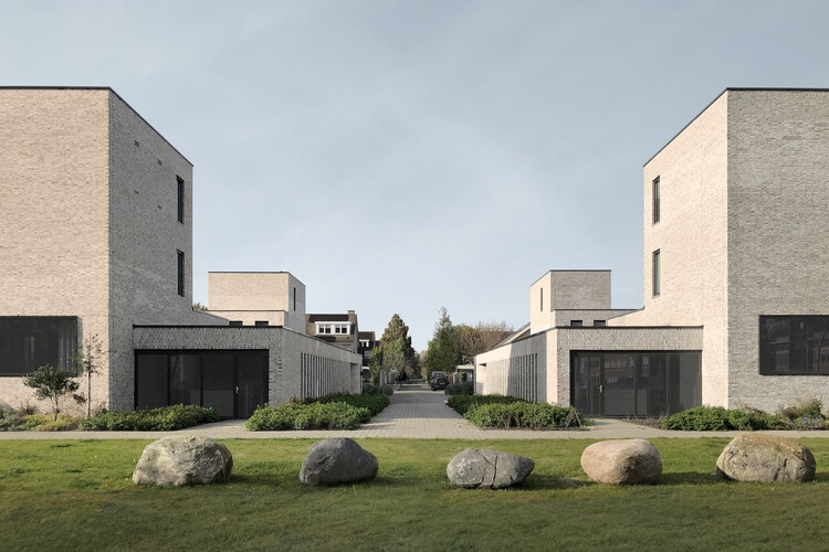 NN Kralingen Housing / de Kovel Architecten + Studio AAAN - Фотография экстерьера, окна, фасад